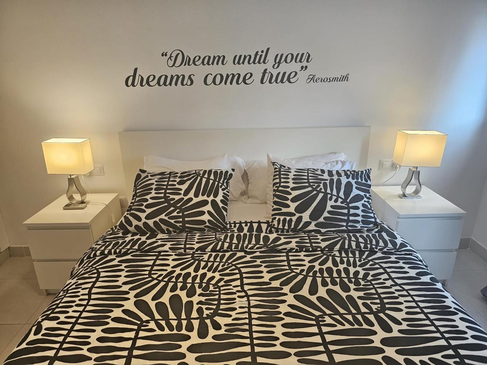 Hortensia Suites Apartments ,Los Cristianos لوس كريستيانوس المظهر الخارجي الصورة