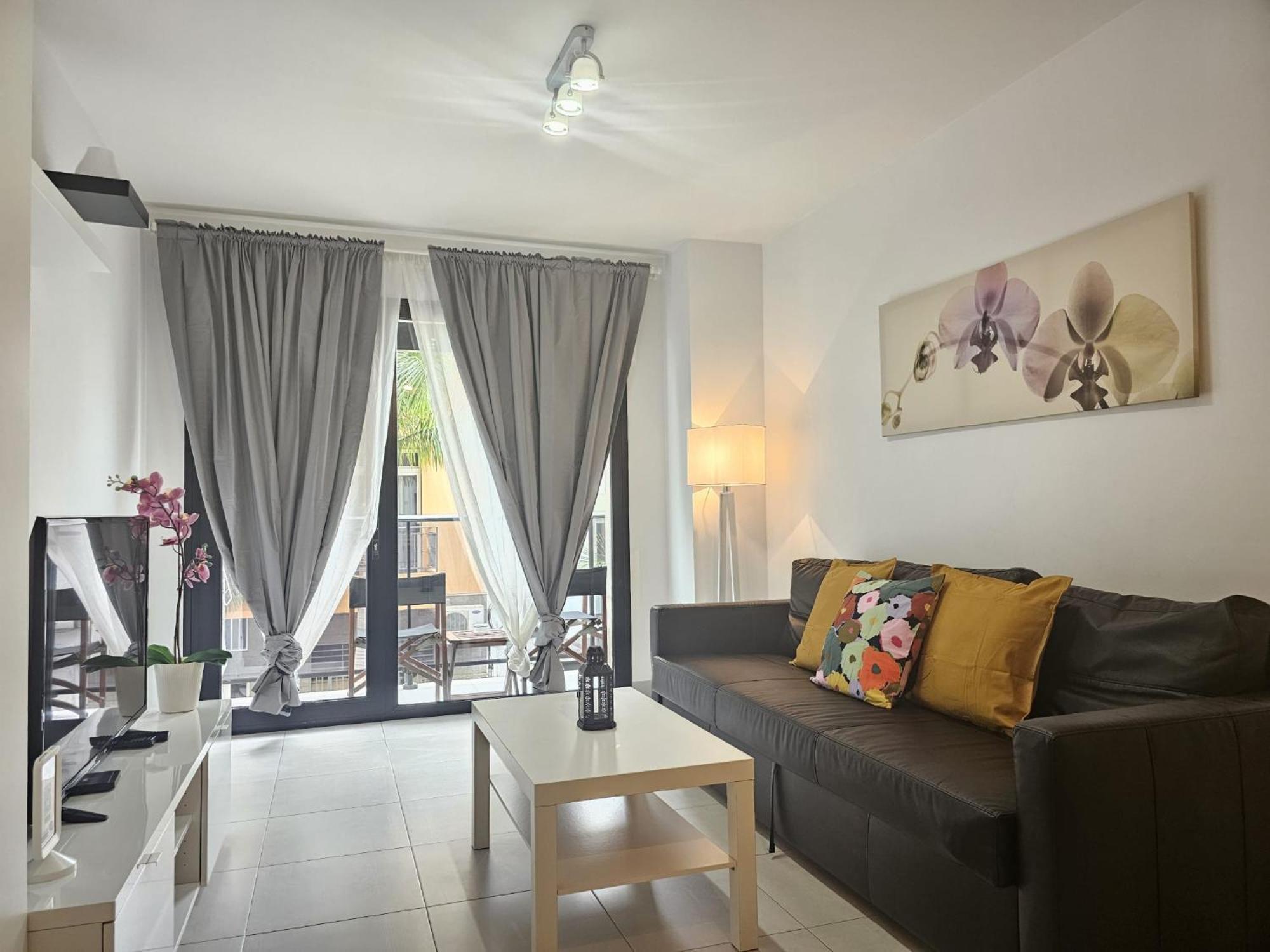 Hortensia Suites Apartments ,Los Cristianos لوس كريستيانوس المظهر الخارجي الصورة